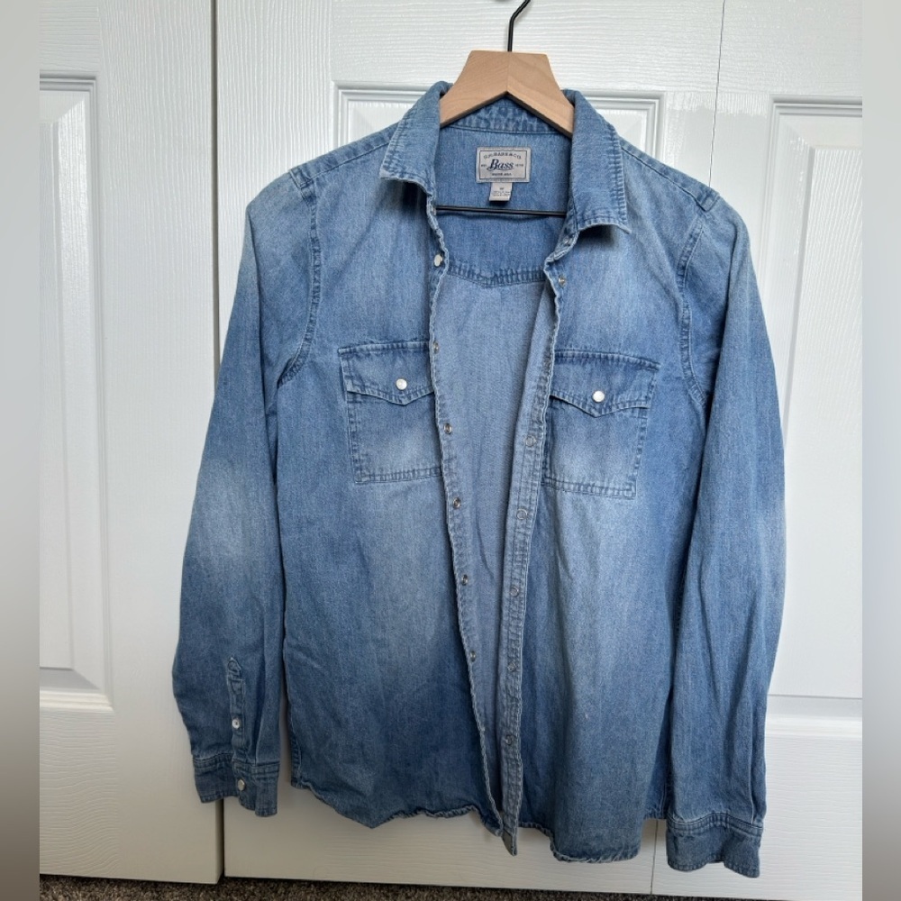 G.H. Bass & Co blue‎ denim button up long sleeve women's top size medium